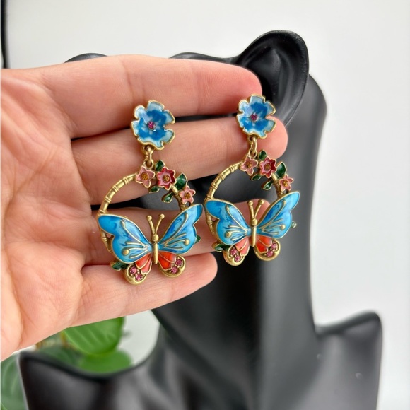 ✨ Enamel Butterfly & Flower Statement Earrings ✨ - Picture 5 of 7